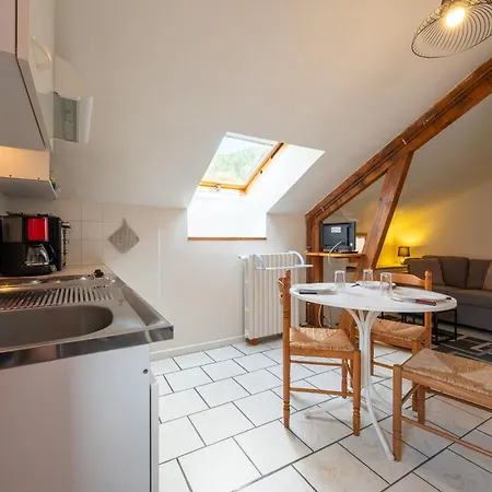 Type F1 A *